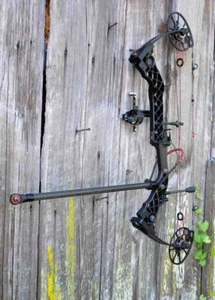 Mathews Chill SDX 50/40# right hand Compound Bow NO ARROWS - Picture 1 of 15