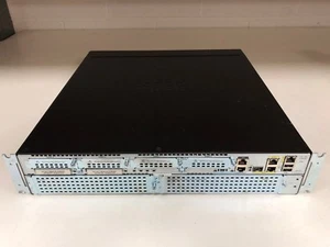 ROUTER CISCO C2921-VSEC-CUBE/K9 GARANZIA 90 GIORNI - Foto 1 di 1