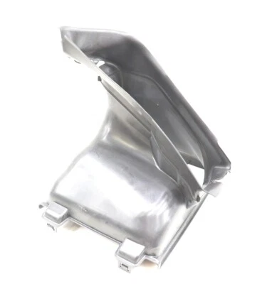 NEW OEM Volvo Radiator Support Baffle 31353799 Volvo XC90 w/o Hybrid 2016-2022 - Imagem 1 de 4