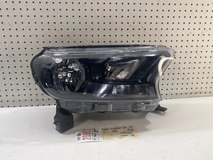 2019 20 2021 FORD RANGER RIGHT SIDE HEADLIGHT W/ LED OEM 1 BROKEN TAB - Picture 1 of 12
