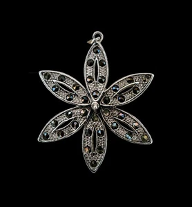 Fabulous Vintage Sterling Flower Pendant with 36 Marcasite Settings - Picture 1 of 4
