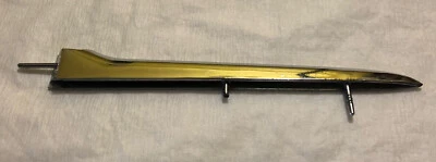 1958?-1960? ADORNO GUARDABARROS DELANTERO CHEVROLET CORVETTE LH Foto 1 de 4