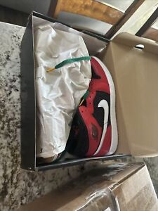 Nike Air Jordan 1 Mid Special Edition Black Fire Red White Christmas Size 11 NEW