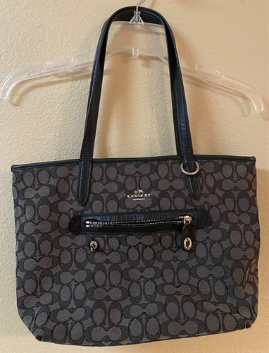 Borsa Taylor firmata COACH rivestita in tela in jacquard