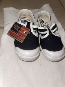United Shoes Of America - Picture 1 of 3