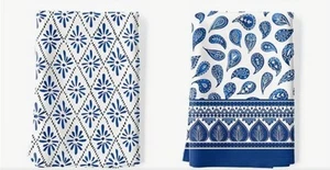 Set of 2 Blue Floral Paisley Ultra Absorbing Cottage Tea Kitchen Towels - Picture 1 of 3