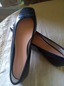 Women's Size 11 J Crew Black Leather Ballet Flats - Picture 1 of 10