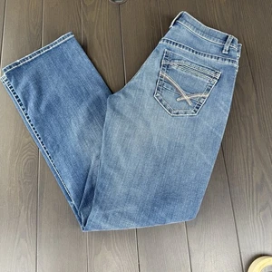 BKE Buckle Tyler Straight Jeans Mens 32x34 Blue Premium Stretch Distressed Denim - Picture 1 of 15