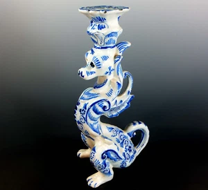 HERVORRAGENDER SELTENER HANDBEMALTER BLAU-WEISSER FAYENCE-KAMMERSTAB als DRACHE - FRANZÖSISCH - Bild 1 von 8
