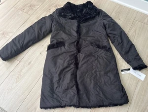 Abrigo Via Spiga para mujer negro aplastado piel sintética de conejo reversible talla pequeña - Imagen 1 de 7