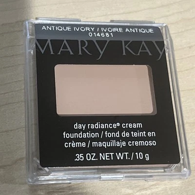 MARY KAY Day Radiance Cream Foundation Antique Ivory .35 NEW Discontinued 014681 - Image 1 of 3
