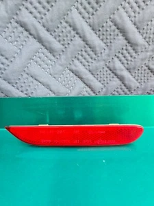 15-19 INFINITI Q70 Q70L REAR BUMPER RIGHT SIDE REFLECTOR SIGNAL LIGHT LAMP OEM - Picture 1 of 3