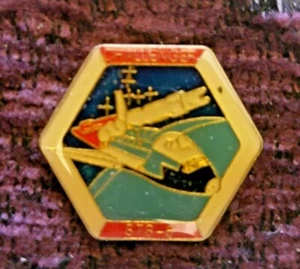Vintage Enamel Space Shuttle Challenger STS-6 Hat Pin Size 1" Hexagon - Picture 1 of 1