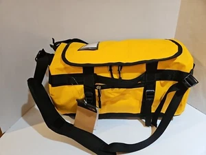 Bolso de Lona The North Face Base Camp 31 L XS. Summit Gold. - Imagen 1 de 12