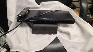 Reproductor de Blu-Ray 3D LG BD670 con control remoto - Imagen 1 de 4