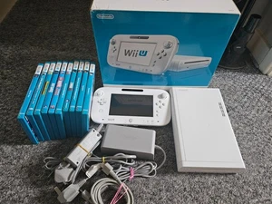 Nintendo Wii U Basic Set 8GB Console (White + 10 Games) - Picture 1 of 14