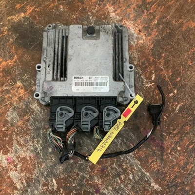 Centralina Motore Renault Megane Scenic ECU 2.0L Diesel DCI 8200462452 - Immagine 1 di 4