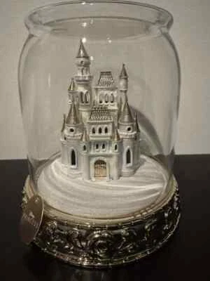 Bath And Body Works Disney Princess Light-Up Castle Cloche 3-Wick Candle Holder  Foto 1 de 4