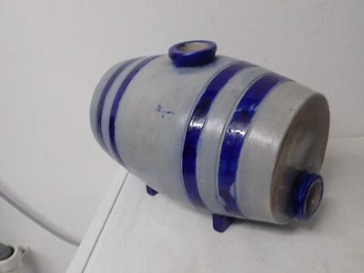 Antikes Essigfass Schwaben um 1890 aus Steinzeug Blau bemalt und geritzt - Bild 1 von 4