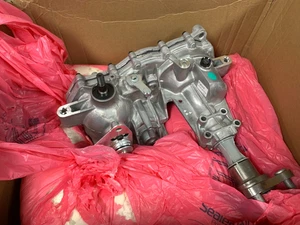 Briggs & Stratton Simplicity Transaxle 84007995 adatto a ponti selezionati da 42", 44" e 48" - Foto 1 di 2
