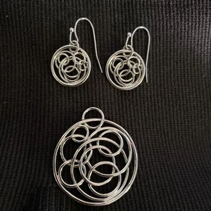 Lia Sophia Caged in Wire Intertwining Design Earrings & Pendant Silver Plated - Picture 1 of 5
