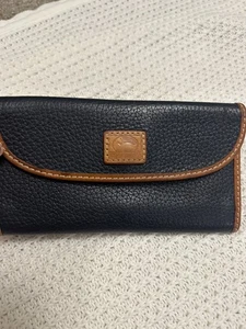 Dooney & Bourke Black Pebble Grain Leather Tan Trim Trifold Wallet - Picture 1 of 5