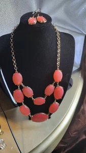 20 Zoll goldfarbene rot rosa Emaille Halskette & Ohrringe bezaubernd Charlie. 1C8 - Bild 1 von 6