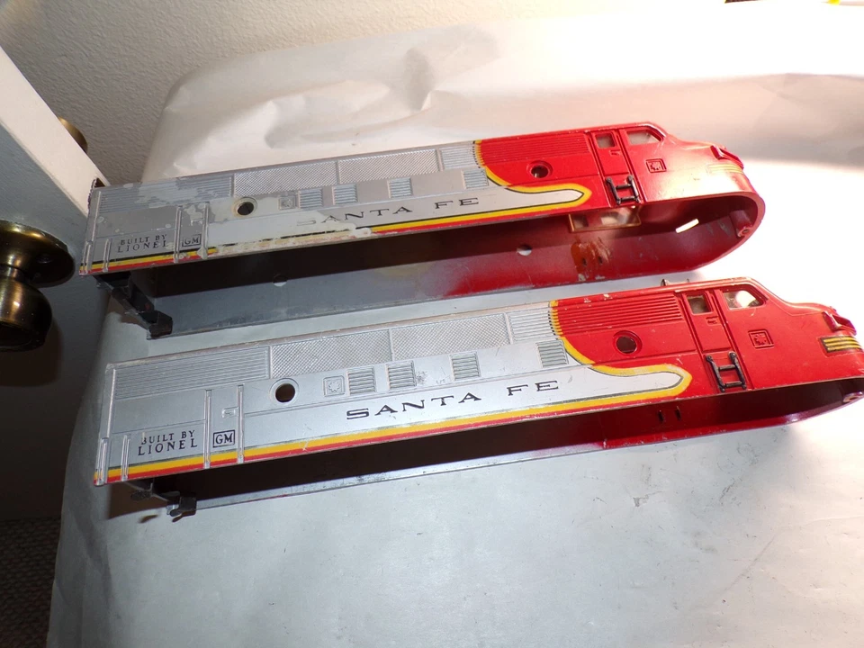 Vintage Original Lionel 2353 Santa Fe F3 AA Body Shells, for resto repaint - Image 1 of 4