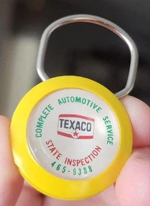 RARE VINTAGE TEXACO AUTOMOTIVE A-VEE SERVICE GAS STATION HOLLIS NY. KEY CHAIN - Picture 1 of 12
