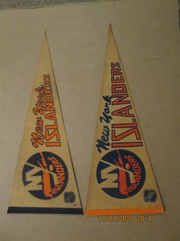 NHL New York Islanders Lot of 2 Different Circa 1970's Team Logo Hockey Pennants Cover