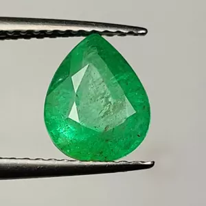 Certificato 1,63 CT - Smeraldo naturale etiope a forma di pera verde buona lucentezza - 392 - Foto 1 di 2
