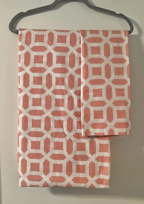 Pottery Barn Teen Pink White Pattern Full Size Flat Sheet Pillow Case Set EUC  - Image 1 of 3