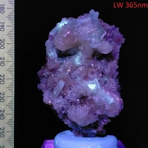 Fluorescent Calcite clear crystals w/ phosphorescent afterglow LW specimen 367ct - Picture 1 of 11
