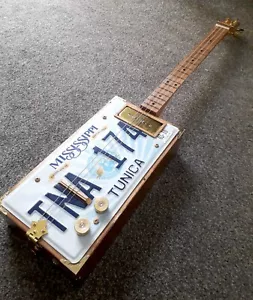 3-saitige Cigar-Box-Gitarre akustisch oder elektrisch vollbündet GDG Box Gitarre - Bild 1 von 9