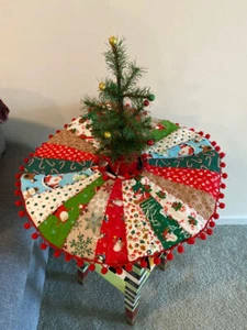 Childrens' Christmas Tree Skirt Dresden Plate Patchwork 19" Embroidery NEW - Picture 1 of 6