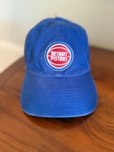 Gorra ajustable de limpieza marca Detroit Pistons '47 azul algodón NUEVO - Imagen 1 de 5