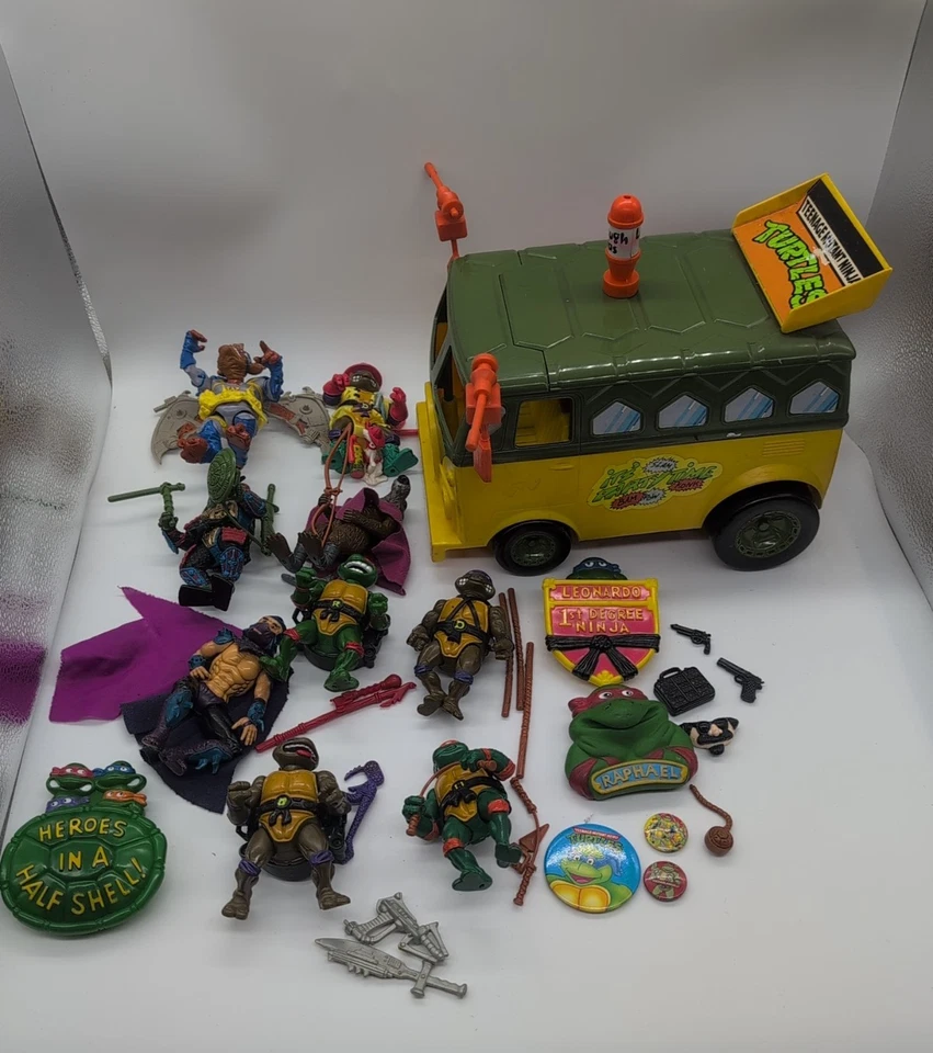 Vintage Teenage Mutant Ninja Turtles Bundle Samurai Party Wagon X 9 Figures - Image 1 of 4