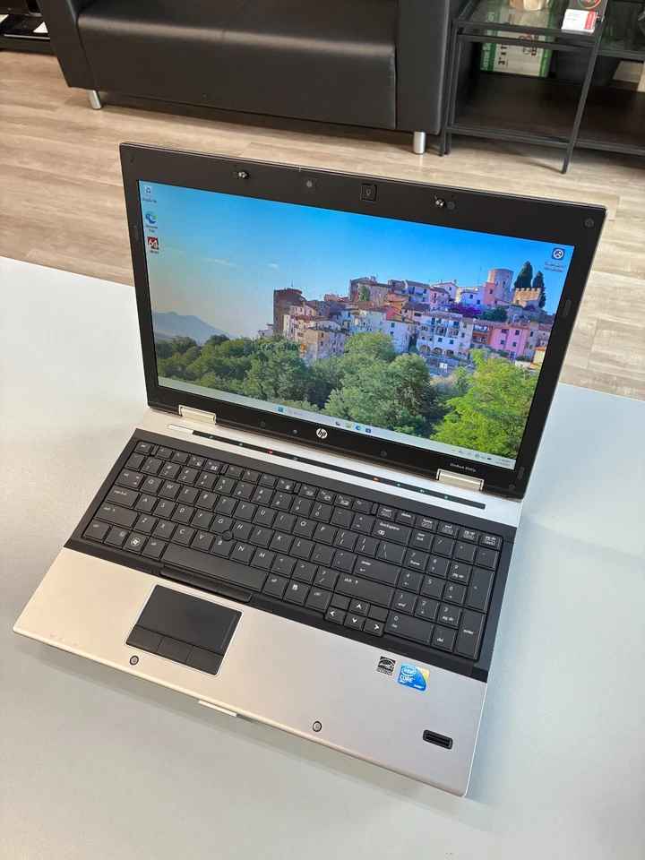 HP EliteBook 8540p: 15,6 дюйма / i7-M620 / 8 Гб / 1 Гб NVS 5100M / SSD 240 Гб / Win 11 - Изображение 1 из 4