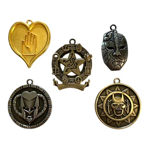 JO JO'S BIZARRE ADVENTURE 5er Set Charms Medaillons Schlüsselanhänger Sammlerstück - Bild 1 von 2