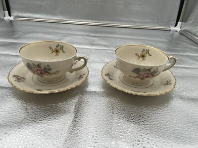 Tazas y platillos de té Portland Federal Shape Syracuse China con adornos dorados florales (2) Foto 1 de 4