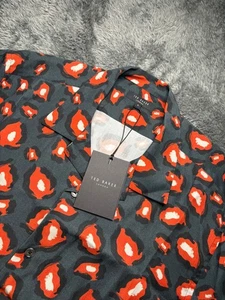 Ted Baker Mens Short Sleeve Patterned Shirt Size 4 Large - Picture 1 of 8