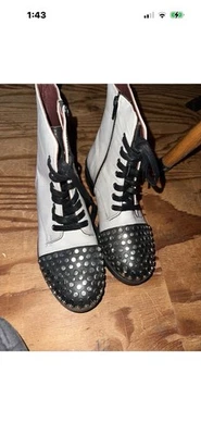 Botas con púas talla 36 Foto 1 de 4