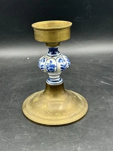 Vintage Kerzenständer massiv Messing mit blau-weißem Porzellan - Bild 1 von 5