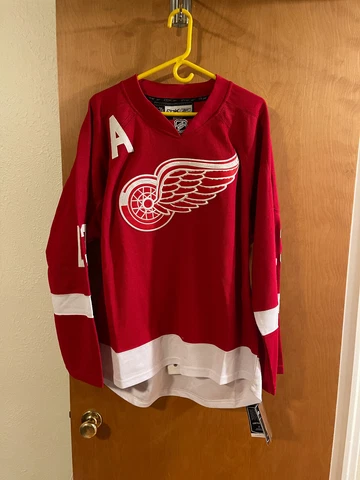 Pavel Datsyuk Jersey-Detroit Red Wings-Reebok-CCM-Center Ice Authentic-CANADA Cover