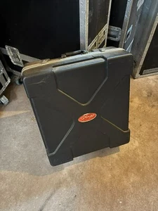 Hard Plastic Carry Case for Yamaha O1V Mixing Desk, Foam lined functional tatty - Picture 1 of 6