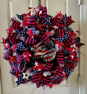 Patriotic Wreath w/ Eagle Center, Salute America, 24"x24" Free Shipping - Picture 1 of 2