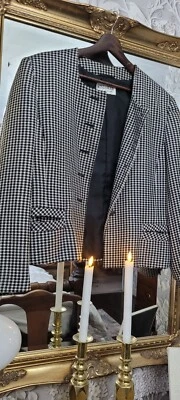 Ladies vintage Windsor Checked blazer size 14 - Image 1 of 2