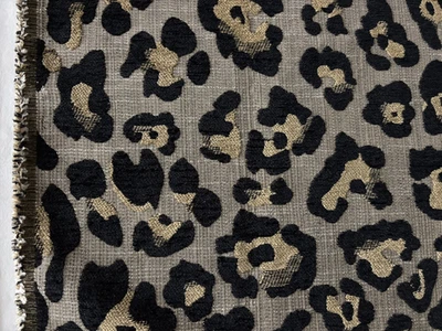 Tela de tapicería de leopardo negro y tostado - REMANENTE - 29" x 28" Foto 1 de 4