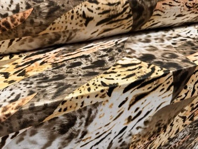 Tecido de jersey de elastano elástico toque suave, por metro - Estampa de colagem animal - Imagem 1 de 4