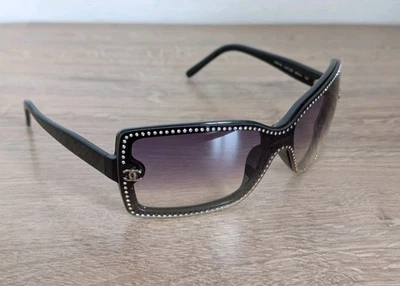 Очки солнцезащитные CHANEL 5065-B обернутые вокруг с кристаллами со стразами - Изображение 1 из 4